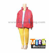 畢業帽/ 呔/ 圍裙/ T恤/ 衛衣/ 外套/ 風褸/ 襪/ 絲巾